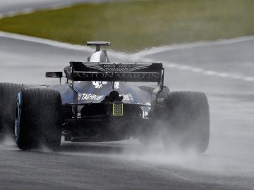 Daniel Ricciardo rozbił nowy bolid Red Bull RB14